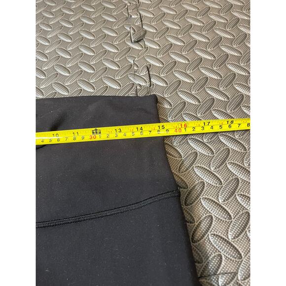 Lululemon leggings black scalloped end womens athletic size 8 - Picture 5 of 6